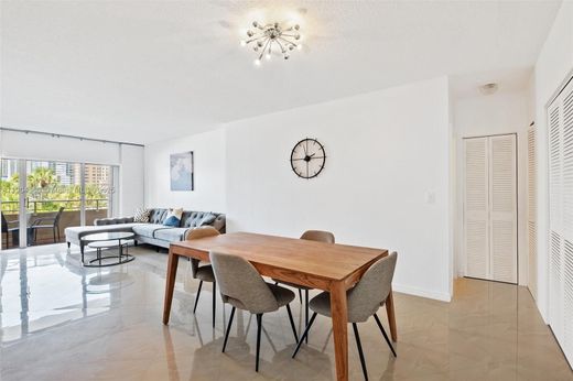 Complesso residenziale a Hallandale Beach, Broward County