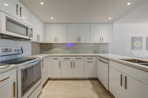 ‏בניין ב  מיאמי, Miami-Dade County