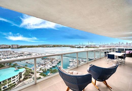 Жилой комплекс, Майами-Бич, Miami-Dade County