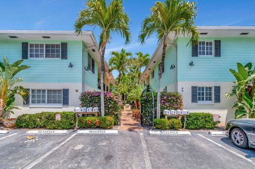 Residential complexes in Delray Beach, Palm Beach