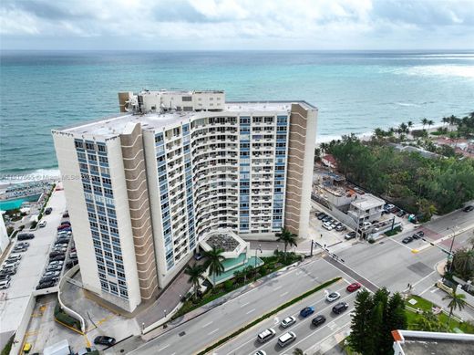 Complesso residenziale a Hallandale Beach, Broward County