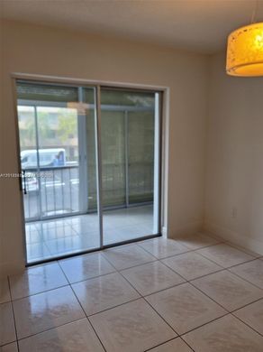 Residential complexes in Miami, Miami-Dade