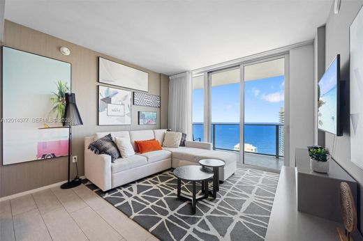 Residential complexes in Hollywood, Broward County