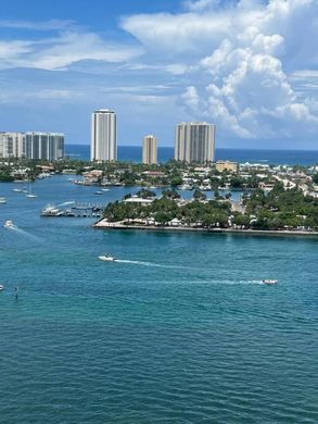 Residential complexes in Riviera Beach, Palm Beach