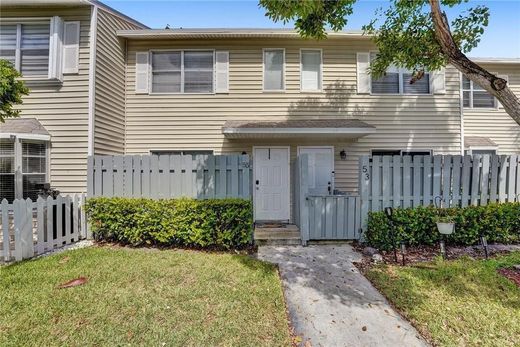 Townhouse in Pompano Beach, Broward County