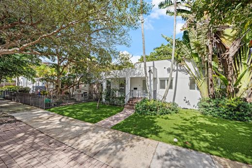 Villa in Coconut Grove, Miami-Dade