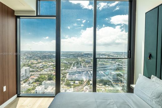 Komplex apartman Miami, Miami-Dade County