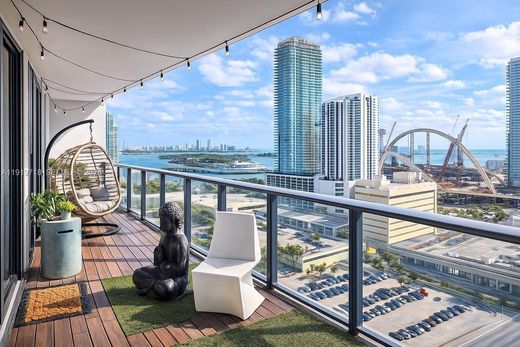 Kamienica w Miami, Miami-Dade County