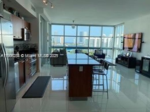 Жилой комплекс, Aventura, Miami-Dade County