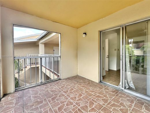Residential complexes in Miami, Miami-Dade