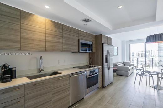 Kamienica w Miami, Miami-Dade County