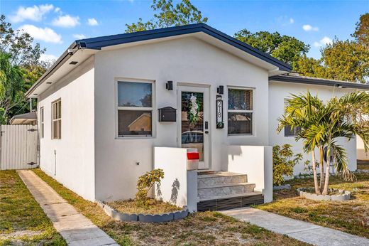 Villa - Dania Beach, Broward County