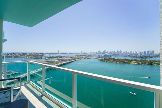 Residential complexes in Miami Beach, Miami-Dade