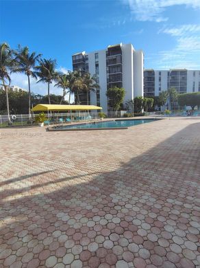 Residential complexes in Aventura, Miami-Dade