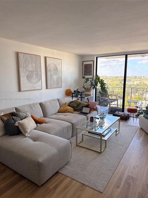 Kamienica w North Miami, Miami-Dade County