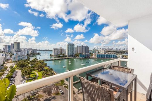 Жилой комплекс, Майами-Бич, Miami-Dade County