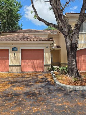 Residential complexes in Miramar, Broward County
