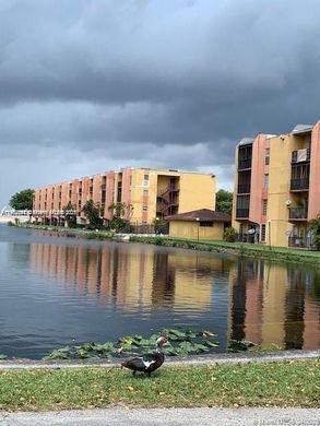 Complexos residenciais - Miami, Miami-Dade County