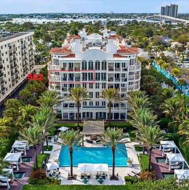Residential complexes in Palm Beach Shores, Palm Beach