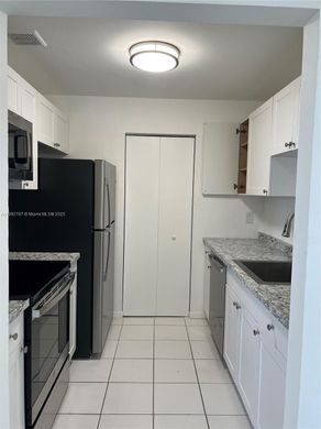 Dania Beach, Broward Countyのアパートメント・コンプレックス