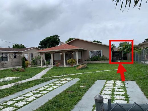 Complesso residenziale a Miami, Miami-Dade County