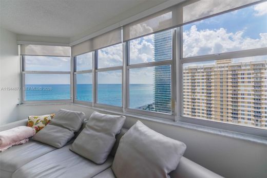 Residential complexes in Hallandale, Broward County