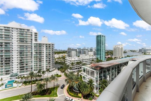 Residential complexes in Miami Beach, Miami-Dade