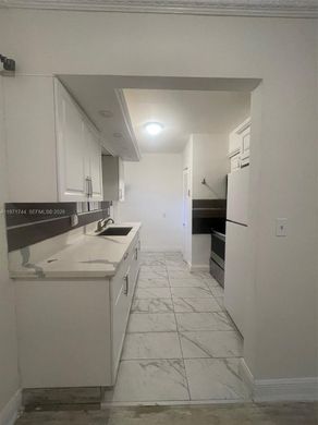 Willa w North Miami Beach, Miami-Dade County