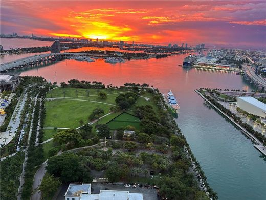Complesso residenziale a Miami, Miami-Dade County