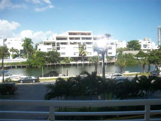 Жилой комплекс, Sunny Isles Beach, Miami-Dade County