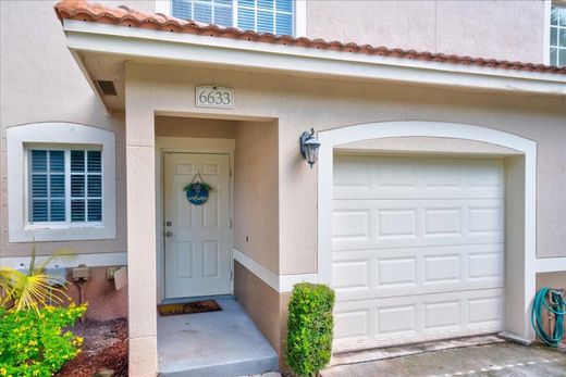 Townhouse in Boynton Beach, Palm Beach