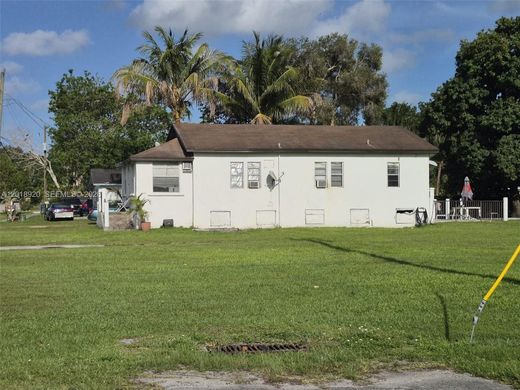 Willa w North Miami, Miami-Dade County