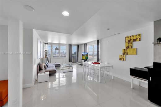 Residential complexes in Miami Beach, Miami-Dade