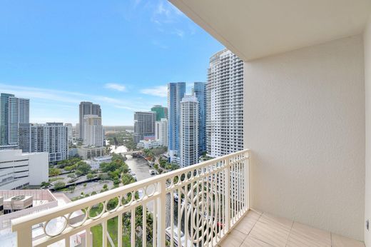 Residential complexes in Fort Lauderdale, Broward County