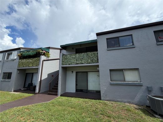Residential complexes in Miami, Miami-Dade