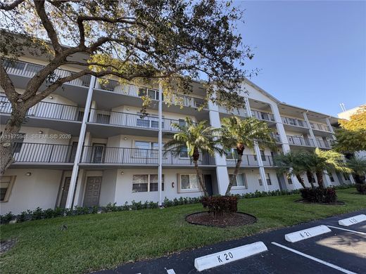 Complexes résidentiels à Pembroke Pines, Comté de Broward