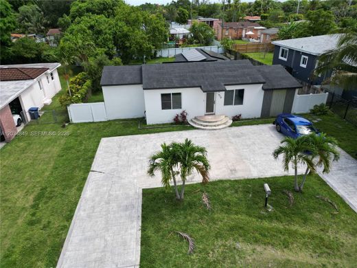 Villa a North Miami, Miami-Dade County
