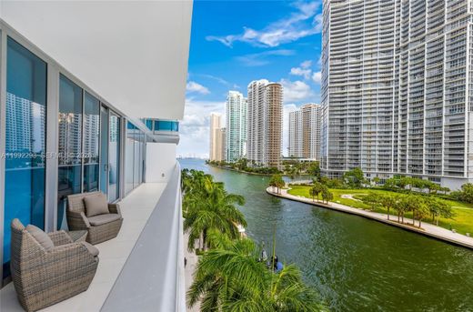 Complesso residenziale a Miami, Miami-Dade County