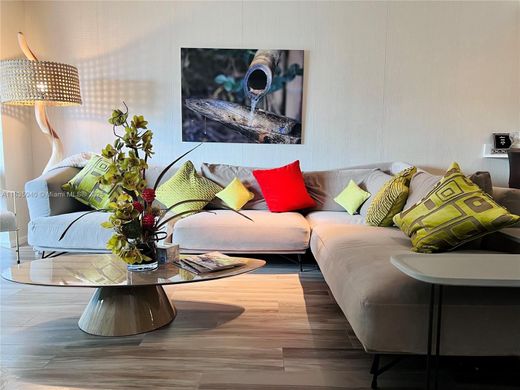 Residential complexes in Miami, Miami-Dade