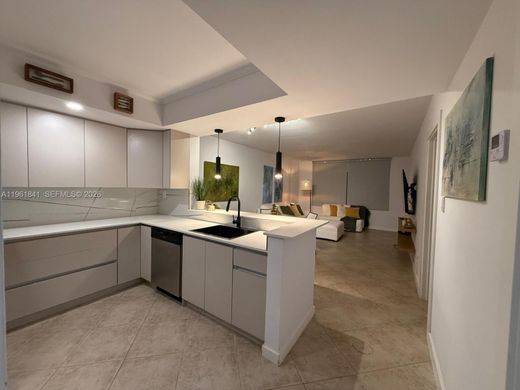 Residential complexes in Aventura, Miami-Dade