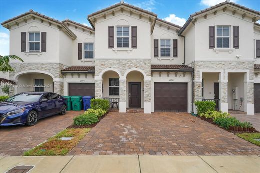 ‏בית בעיר ב  North Miami, Miami-Dade County