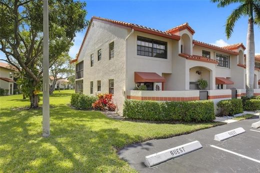 Complexes résidentiels à Deerfield Beach, Comté de Broward