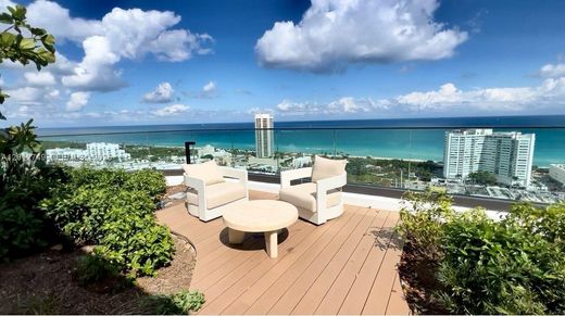 Residential complexes in Miami Beach, Miami-Dade