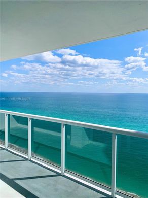 Complesso residenziale a Hallandale Beach, Broward County