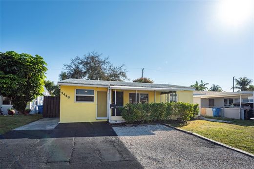 Villa in Oakland Park, Broward County