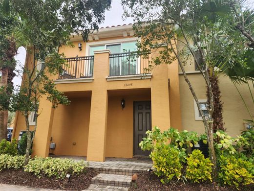 Townhouse in Sunrise, Broward County