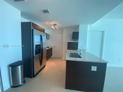 Kamienica w Miami, Miami-Dade County