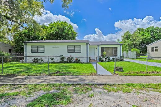 Villa in Miami Gardens, Miami-Dade County