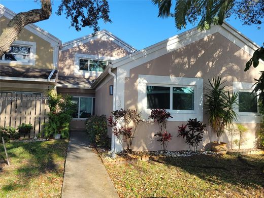 Townhouse in Pembroke Pines, Broward County