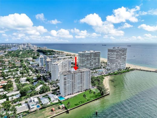 Residential complexes in Fort Lauderdale, Broward County